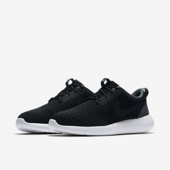 Nike Roshe Two Flyknit - Picture 5 of 6